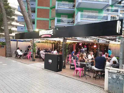 The Roadhouse Cocktail Lounge